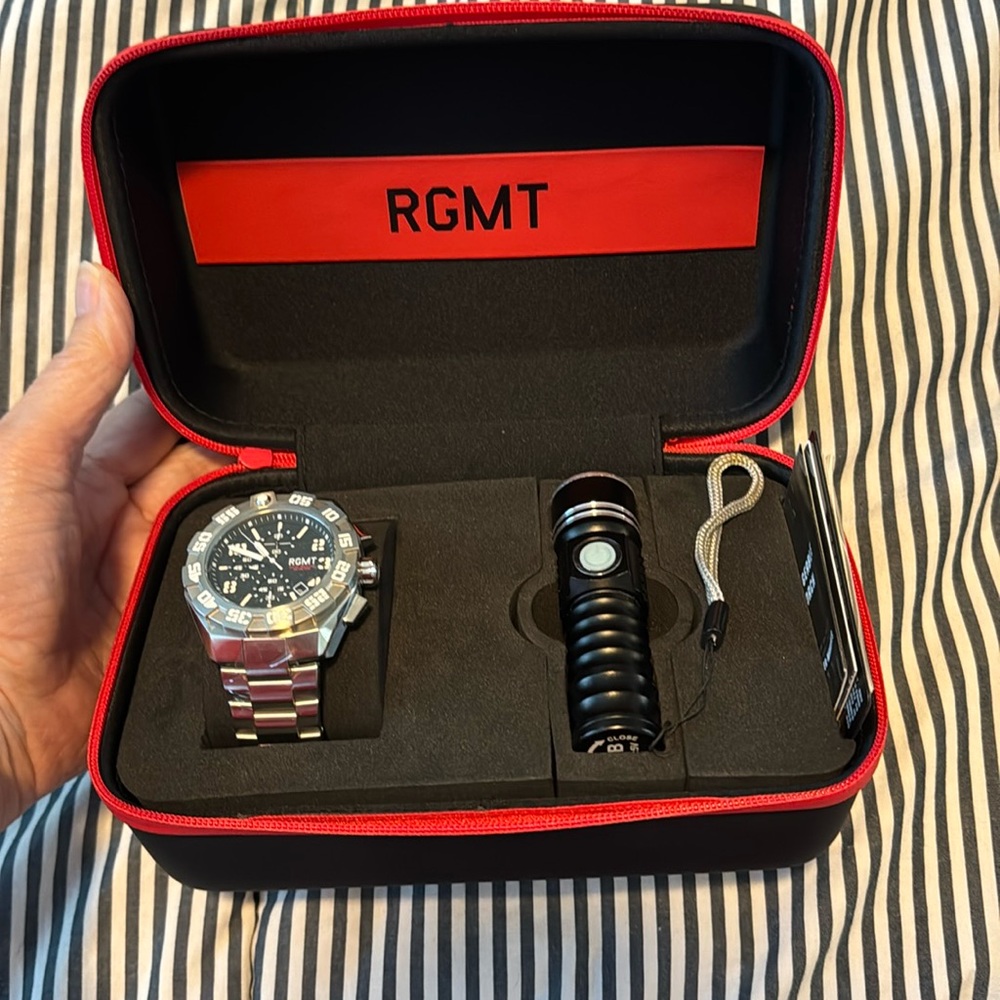 NWT -RGMT Field Master Men's stylish and functional timepiece and USB flashlight